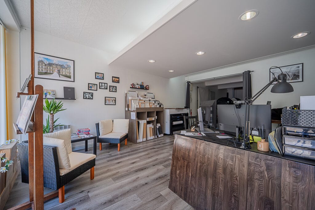 intérieur de la boutique au niveau de l'accueil